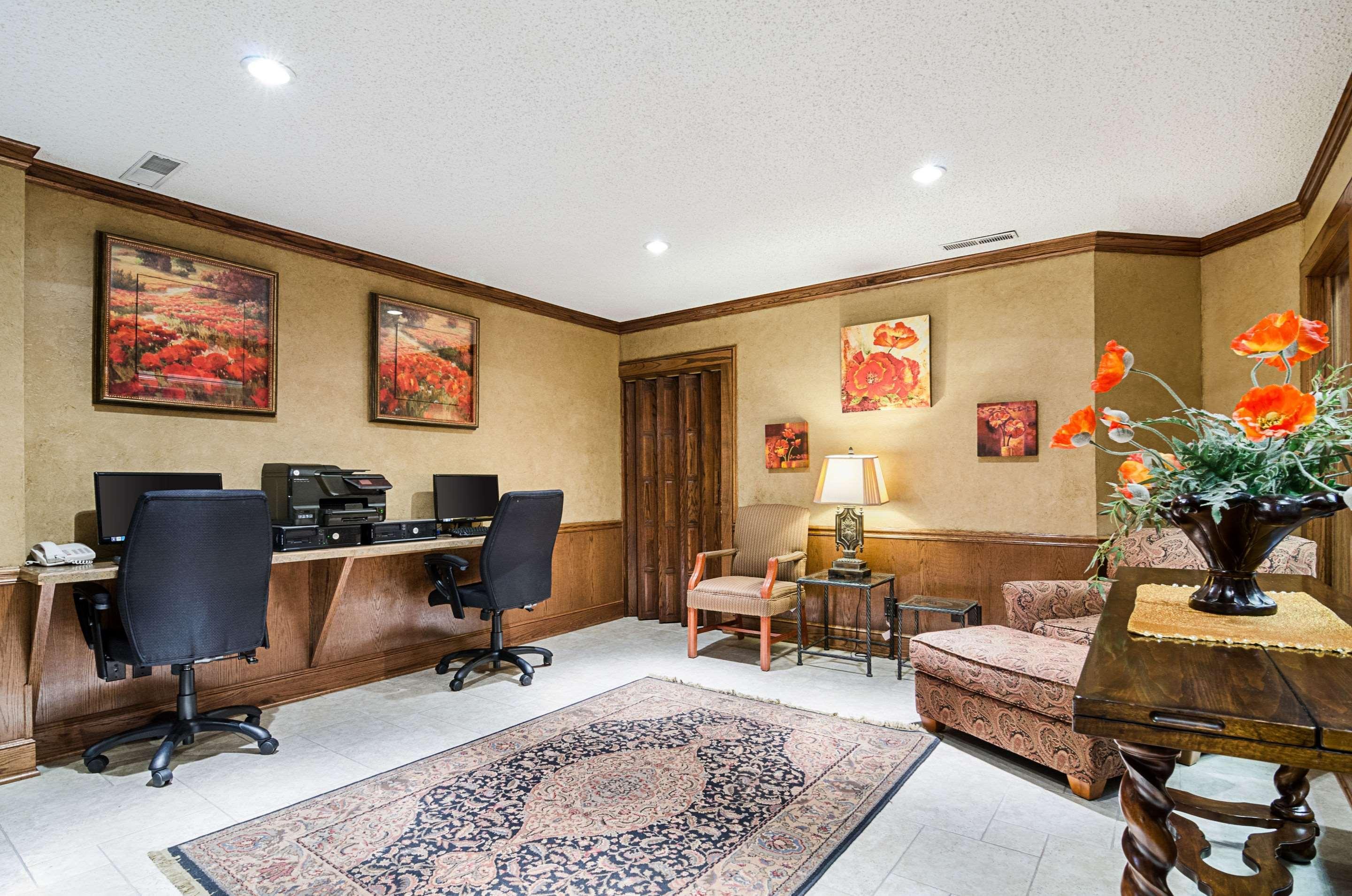 Clarion Inn Гардън Сити Екстериор снимка