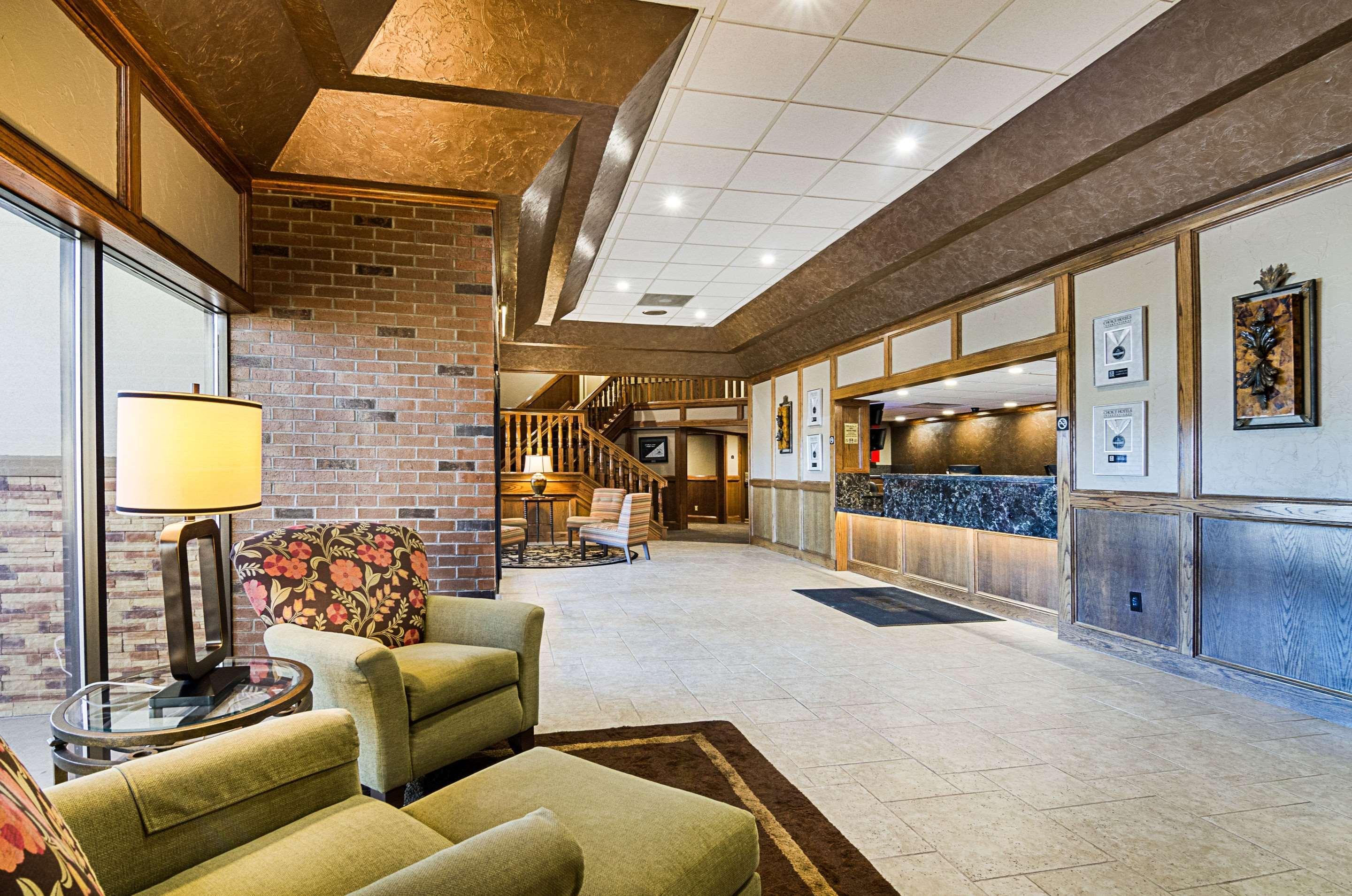 Clarion Inn Гардън Сити Екстериор снимка